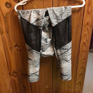 Onsie mesh knee size small leggings